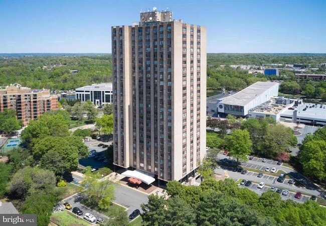 Building Photo - 9701 Fields Rd Unit 1008