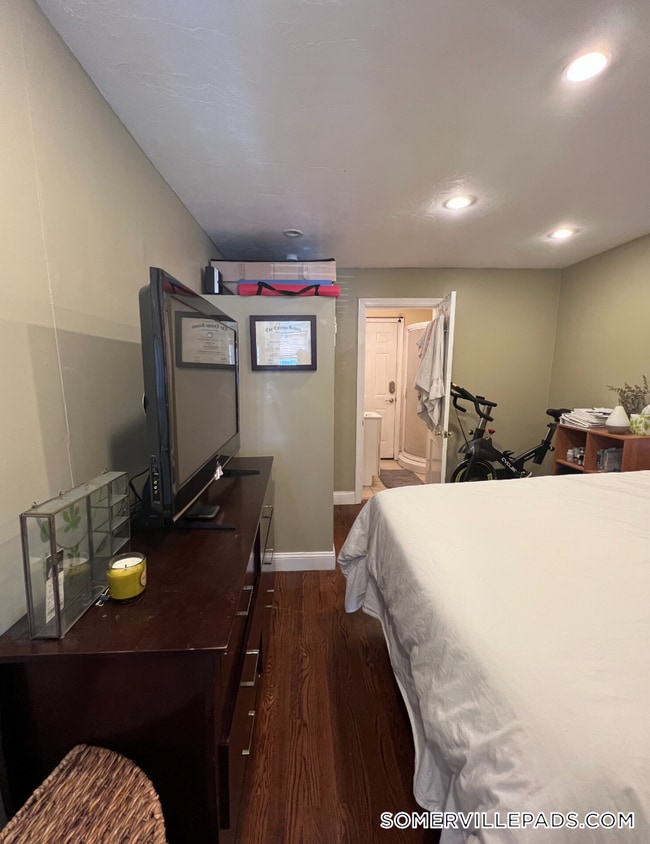 Photo - 735 Somerville Ave Unit 1