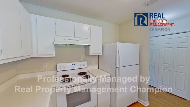 Photo - 4804 College Rd