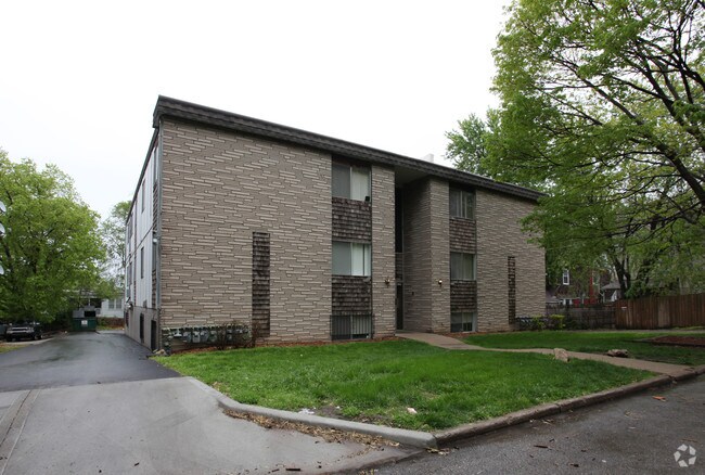 Photo - GRAND TOWERS