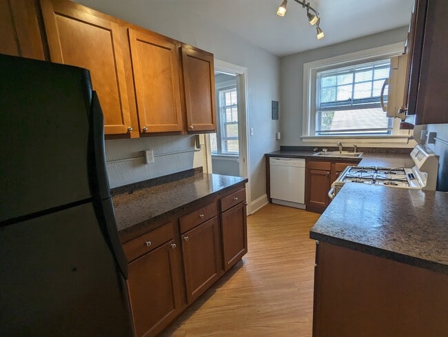 Photo - Ashland Avenue Apartments