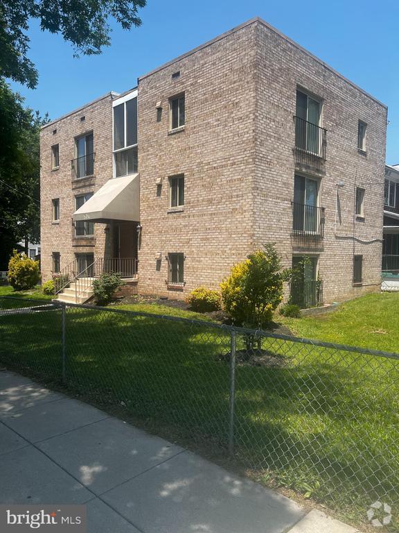 Building Photo - 520 Franklin St NE Rental