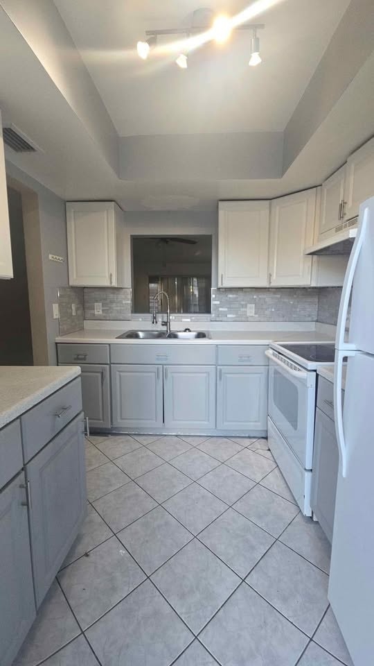 Building Photo - 4061 NW 9th Ave Unit 4061