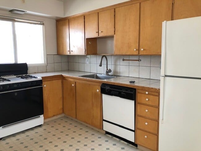 Photo - 4795 SW Maple Ave