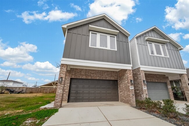 Photo - 1504 Hussion St