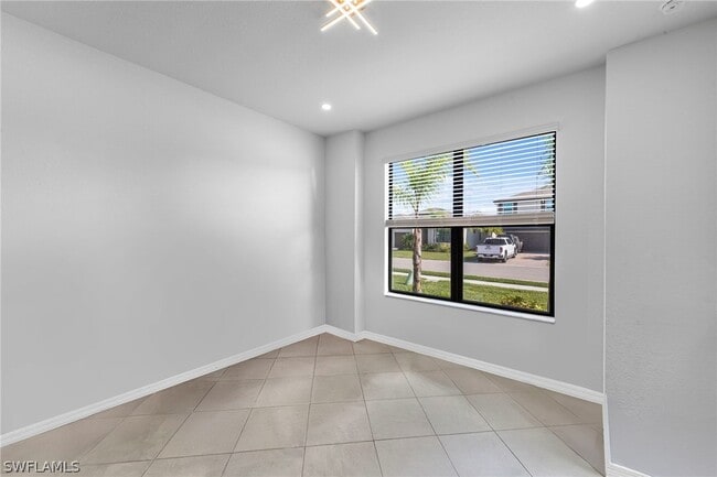 Building Photo - 3257 Altimira Dr