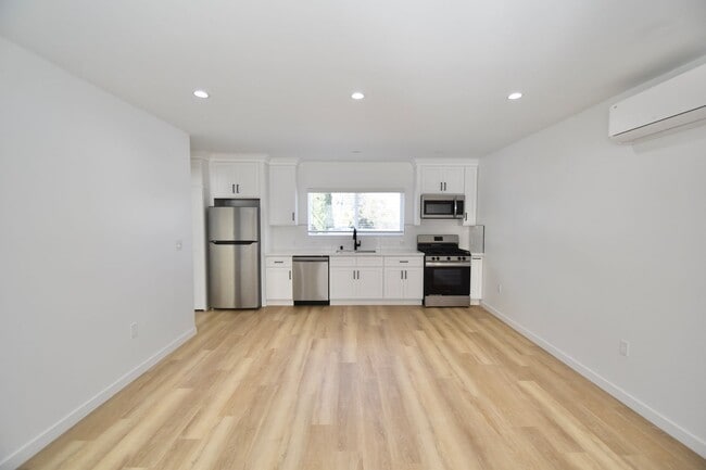 Photo - 11645 Moorpark St Unidad 11649