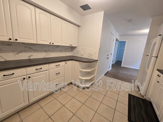 315 Hardie Rd