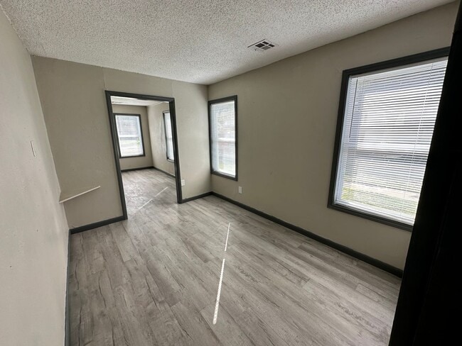 Photo - 2 Bed 1 Bath Moore