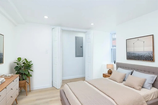 Photo - 71 Henshaw St Unit 2