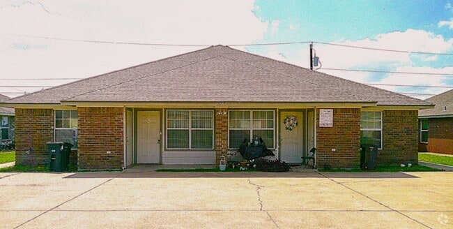 Building Photo - 3707 Littleleaf Dr Unit A Rental