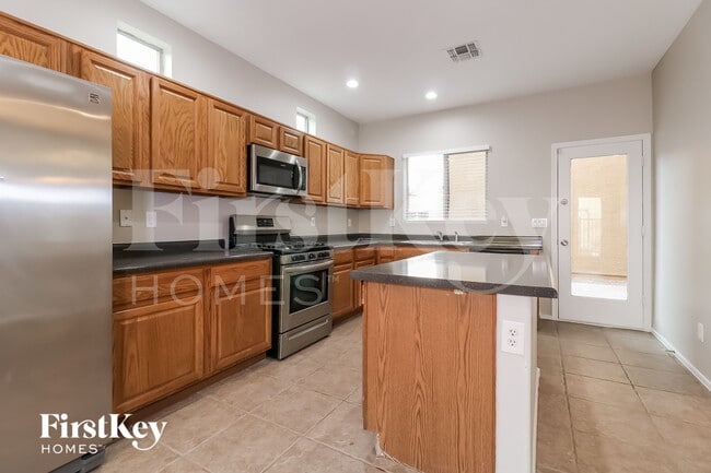 9434 W Berkeley Rd