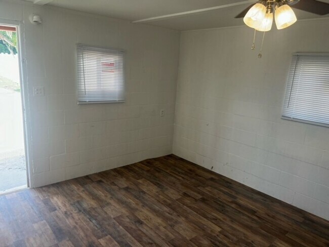 Photo - Lake Pasadena Fish Camp RV Park Unidad Lot 25 - Apartment