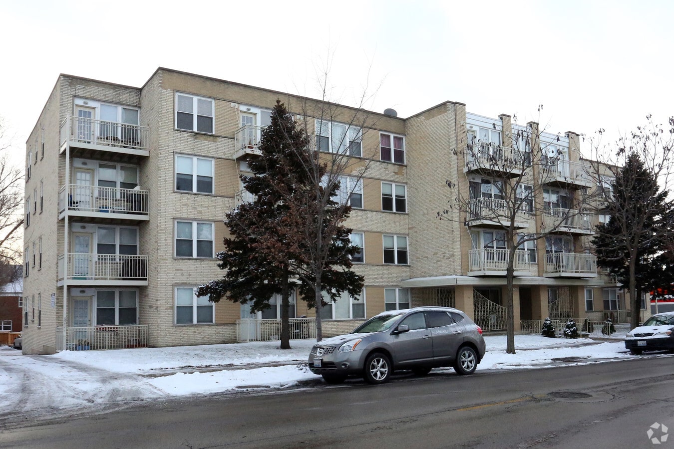 Photo - 2501 W Touhy Ave