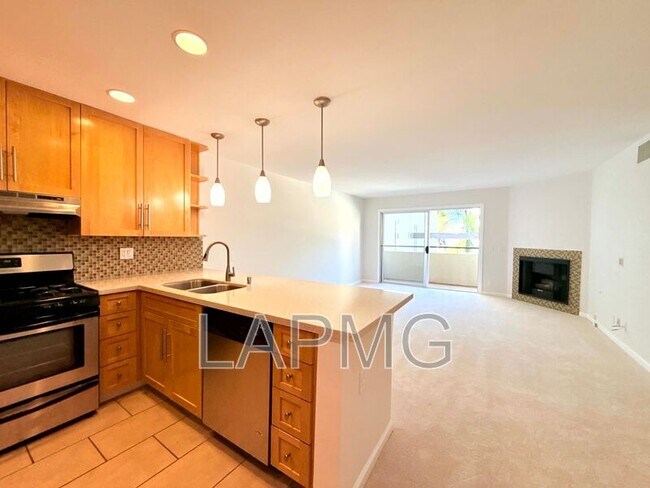 Photo - 4702 Fulton Ave