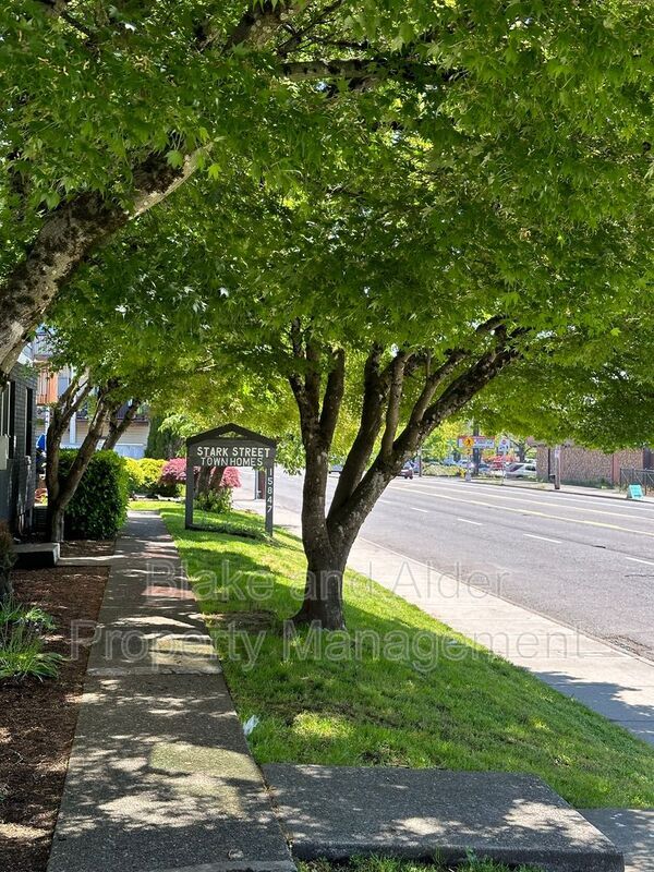 Photo - 15847 SE Stark St