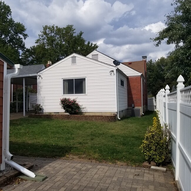 Photo - 8706 Florence Ave