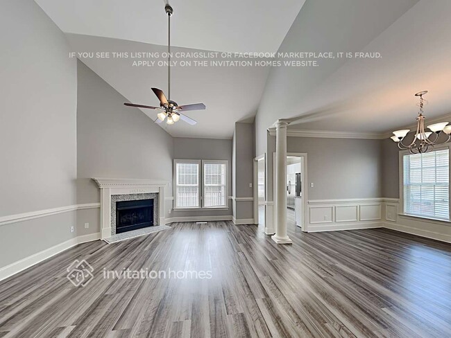 Photo - 2008 Watsonia Dr