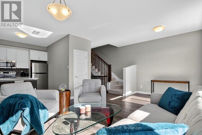 Photo - 342 Raheen Ct