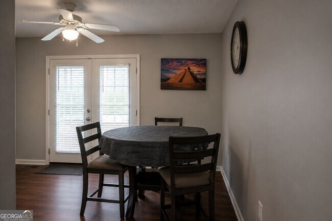 Photo - 3168 Nectarine Cir