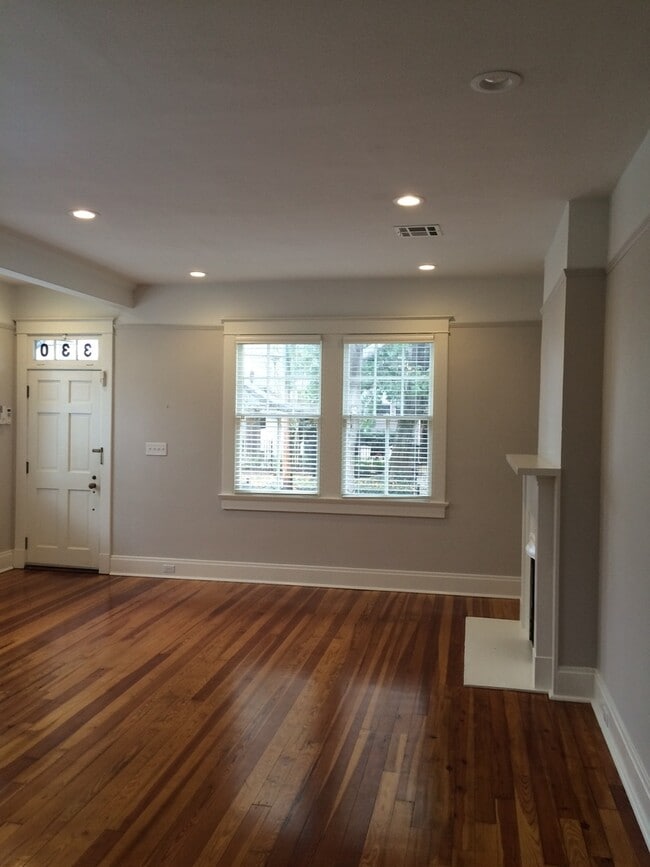 Photo - 328-330 State St. Unidad 330