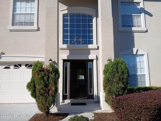 Photo - 2135 Thorn Hollow Ct