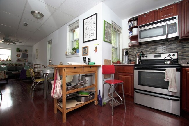 Photo - Beautiful 1 bedroom one bath in a great location in East Passayunk Unit 2