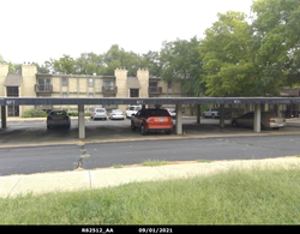 2 bedroom 2 bath in quiet SW Neighborhood - 2 bedroom 2 bath in quiet SW Neighborhood Apartment Unit 2214 #24