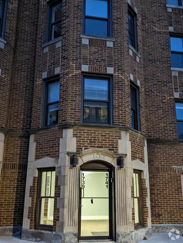 Building Photo - 1739 W 80th St Rental