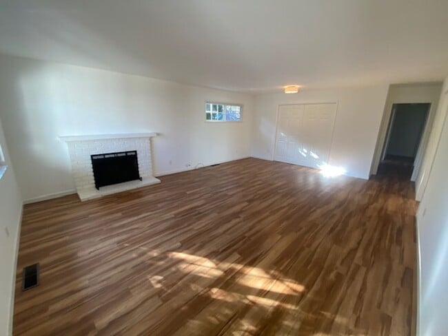 Photo - Charming Monterey Home