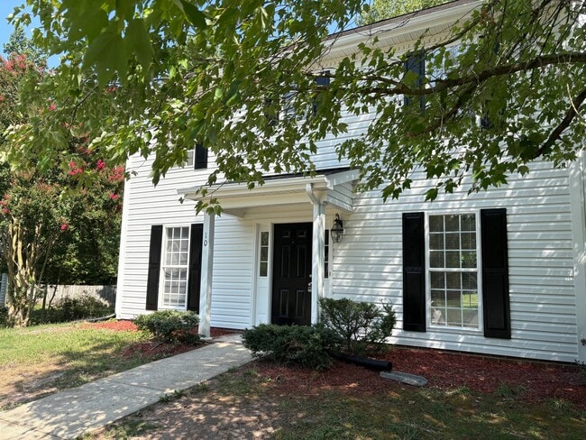 Building Photo - 10 Kilburn Ln