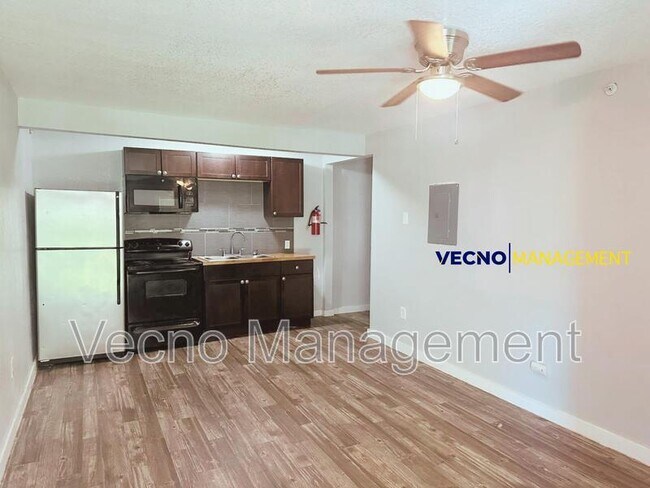 Photo - 2305 Pinn Rd Unit 5