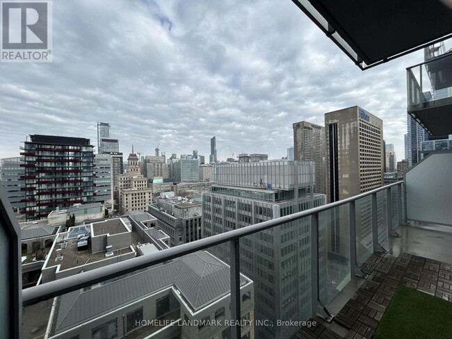 Photo - 126 Simcoe St Unit 2206