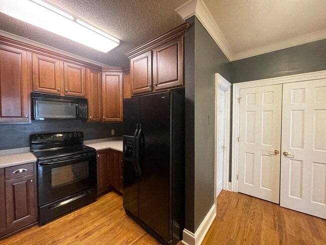 Photo - 175 Corbin Ave