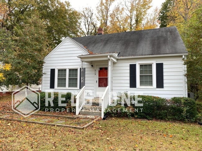 Building Photo - 219 W Summerbell Ave Rental
