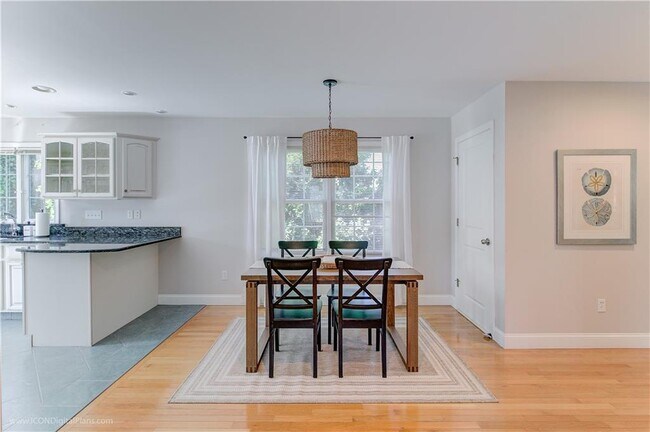 Photo - 17 Clinton St