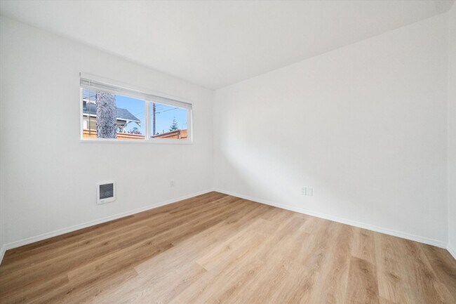 Photo - 5143-5145 SE Knight Unidad 5145