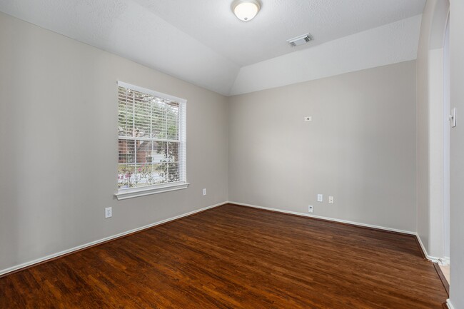 Photo - 18126 Stone Trail Manor Dr