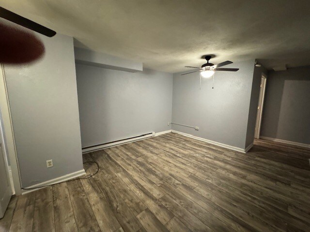 Photo - 403 Hamlet Way