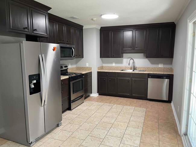 Photo - 1206 Stephen Ln