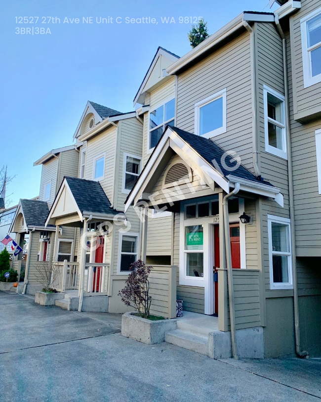 Building Photo - 12527 27th Ave NE