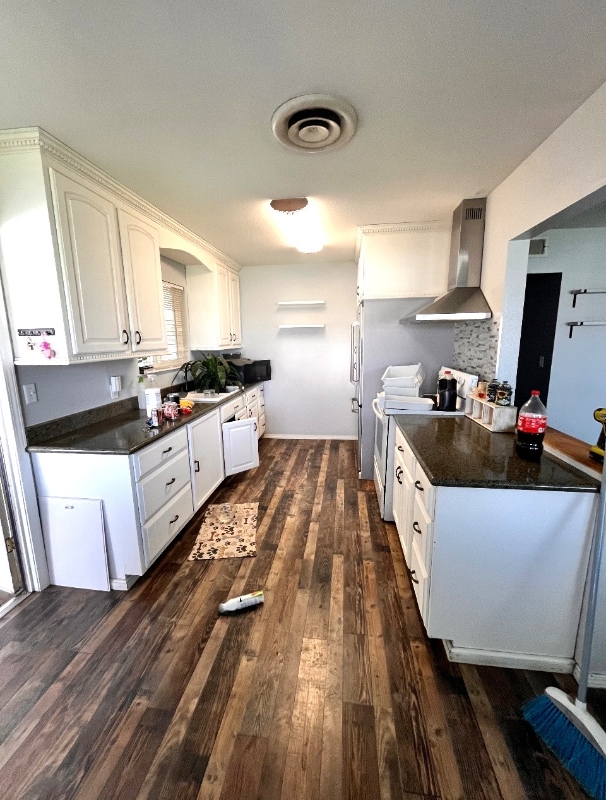 Photo - 441 W Burlwood Ln