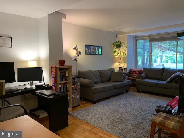4000 Tunlaw Rd NW Unit 430