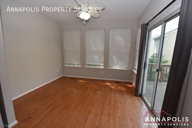 Photo - 225 Tilden Way