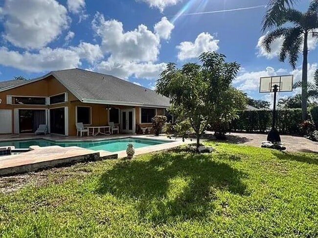 Photo - 4424 NW 52nd St