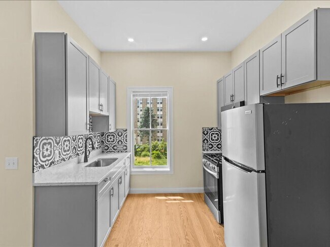 416 Pearl St Unit 23 Campus Court