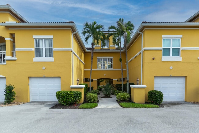 Photo - 5015 Fairways Cir Unit 107