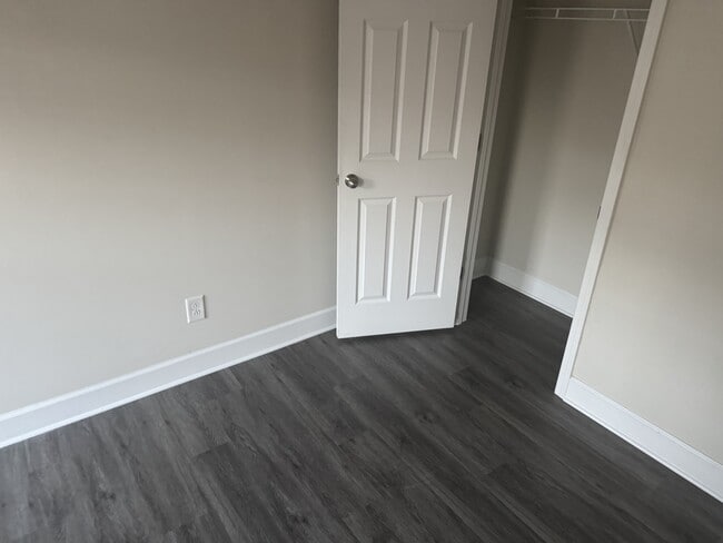 Photo - 2562 Sibley Dr