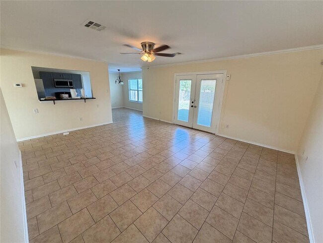 2203 Bluebonnet Dr