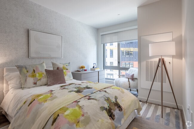 1BR 1BA - 663SF
